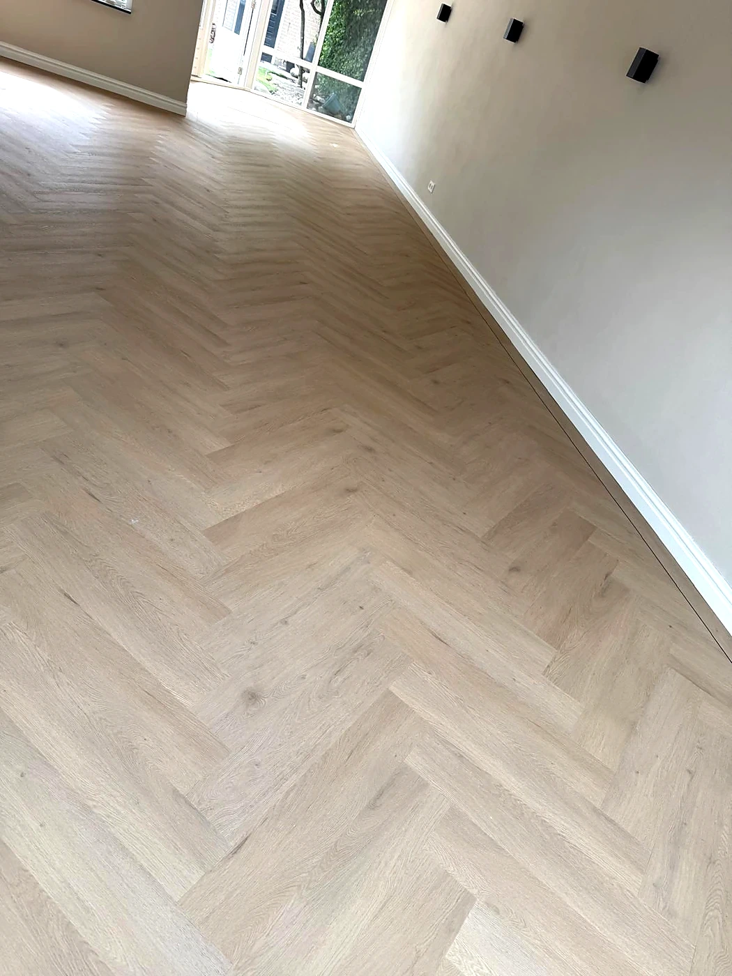 Na: PVC visgraat in dezelfde ruimte